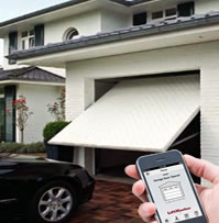 Puerta automática levadiza